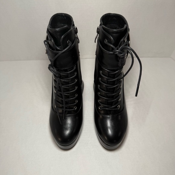 Women’s Boots 5 - Picture 2 of 7